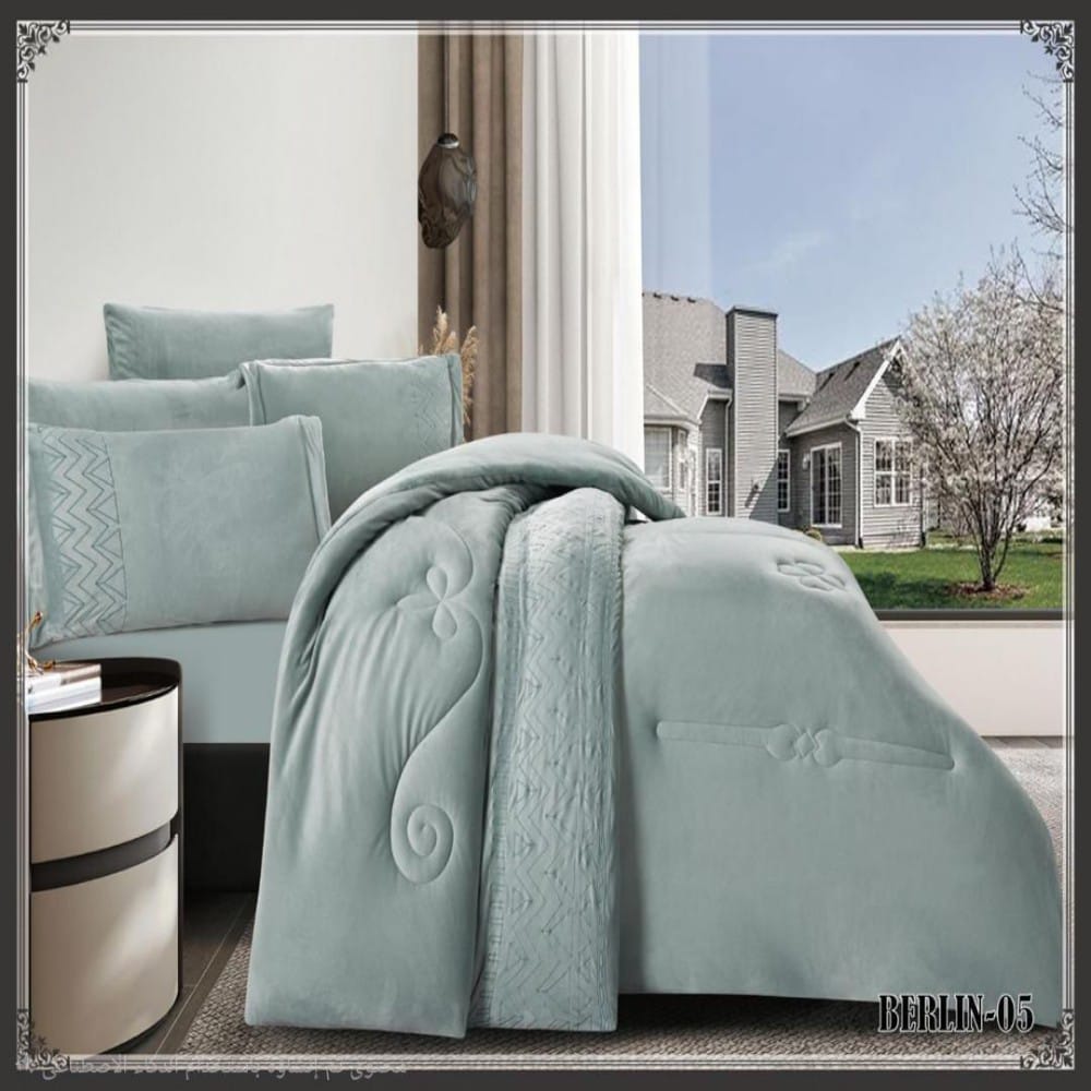 Embroidered Velvet Comforter set 6 - Pieces